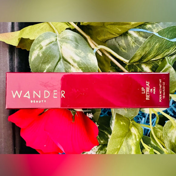 NIB Wander Beauty Lip Retreat Oil in Oasis - Picture 1 of 8